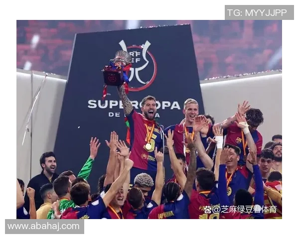 全球足球明星排名前十的精彩表现与成就简介